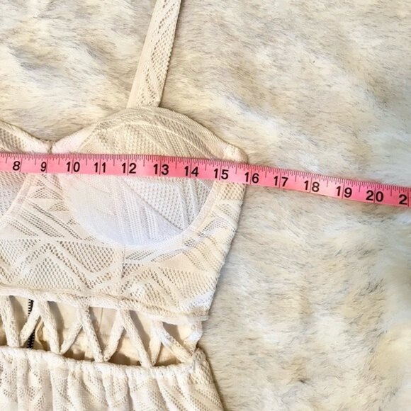 Material Girl Knit Geometric Pattern Cut Out Mini Bustier Flounce Dress Small - Picture 11 of 12